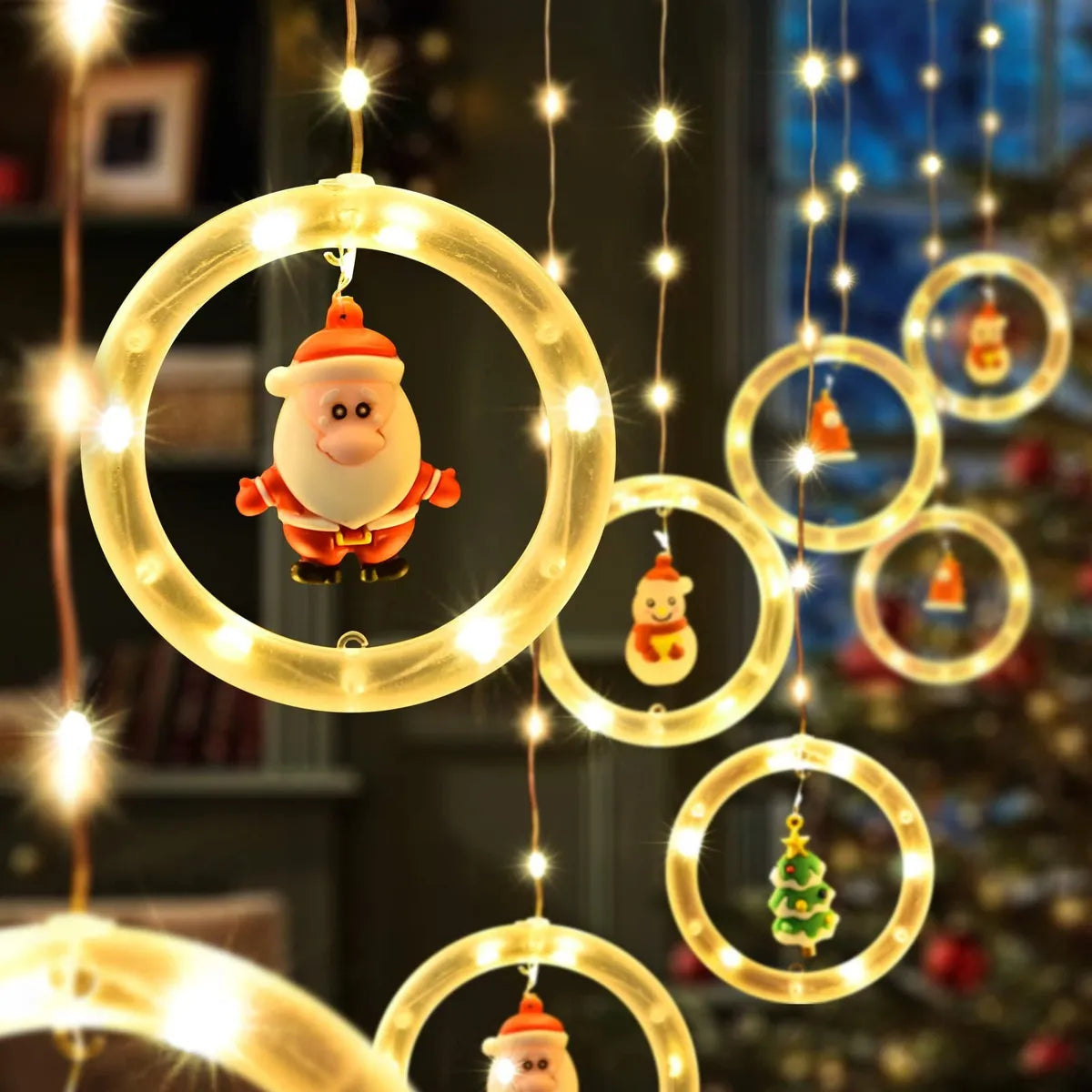 Cortina Navideña LED con Figuras 3D – Anillos y Esferas Decoradas + Control de Color Incluido.