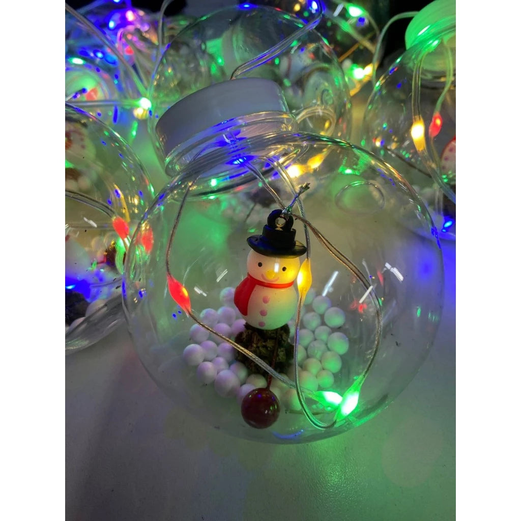 Cortina Navideña LED con Figuras 3D – Anillos y Esferas Decoradas + Control de Color Incluido.