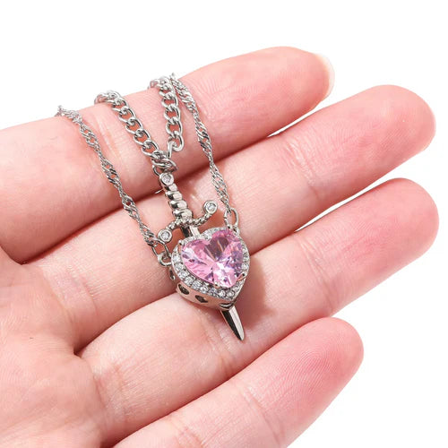 Conjunto 2 Collares Espada & Corazón Para Pareja + 💌 Tarjeta Romántica de Regalo  GRATÍS