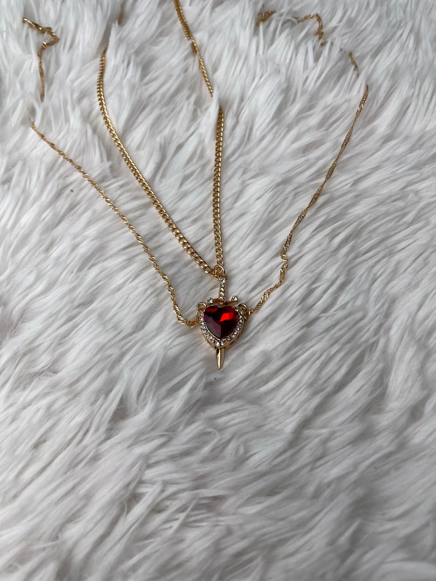 Conjunto 2 Collares Espada & Corazón Para Pareja + 💌 Tarjeta Romántica de Regalo  GRATÍS